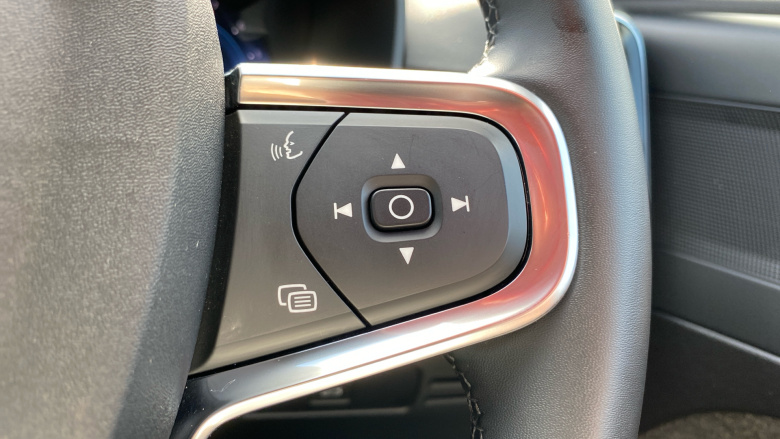 Volvo XC40 2.0 B3P Plus Dark 5dr Auto Petrol Estate